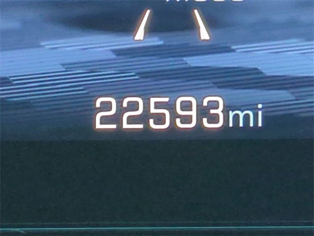 Used 2025 Chevrolet Traverse LT w/ Driver Confidence Package image 27