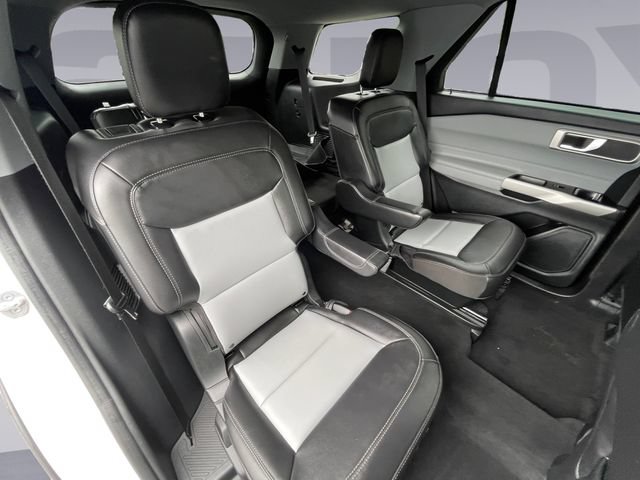 Certified 2023 Ford Explorer XLT w/ Equipment Group 202A AWD/4WD image 18