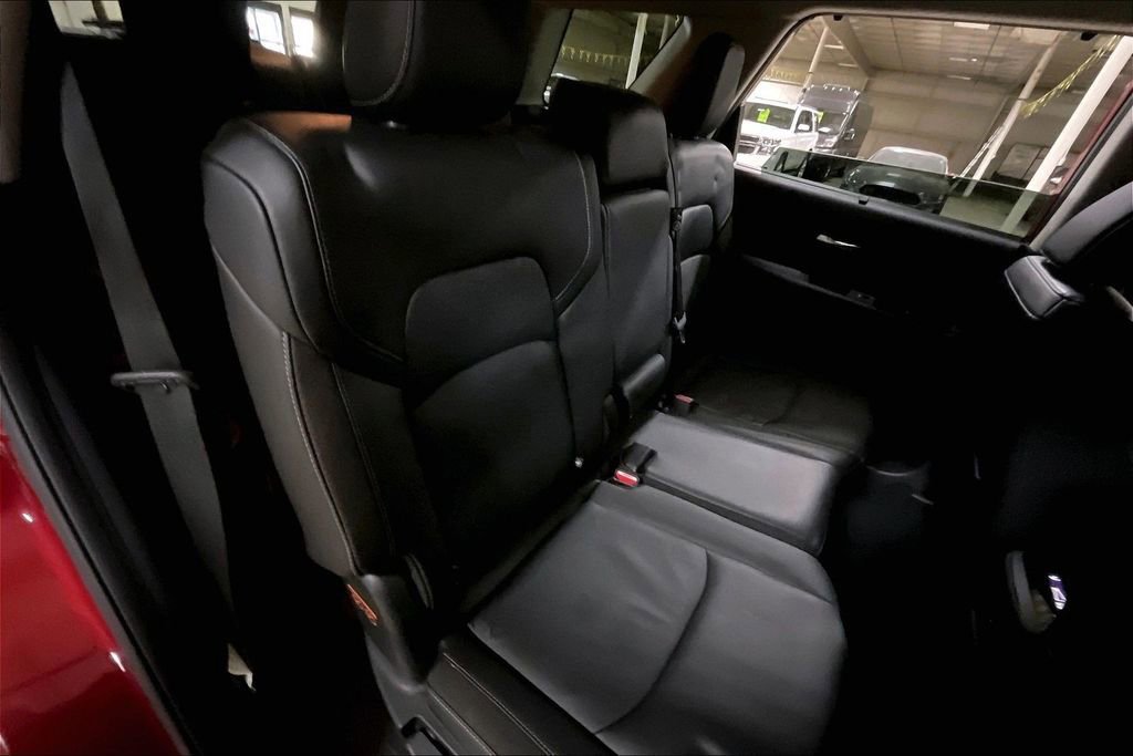 Used 2023 Nissan Pathfinder SL image 25