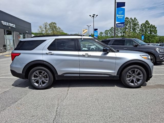 Certified 2022 Ford Explorer XLT w/ Equipment Group 202A AWD/4WD image 17