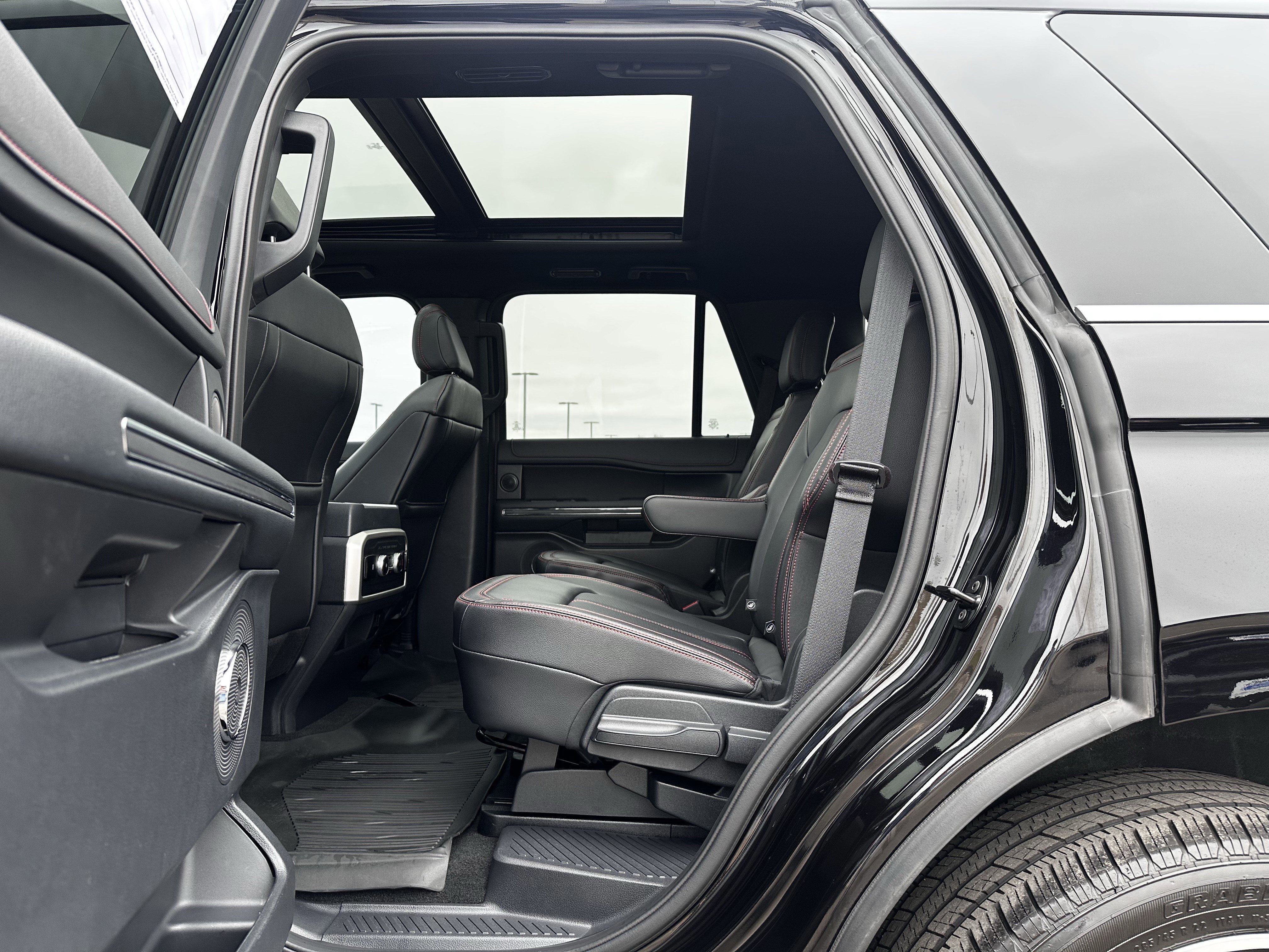 Certified 2023 Ford Expedition Limited image 19