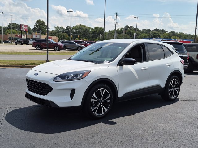Certified 2022 Ford Escape SE w/ SE Sport Appearance Package FWD image 8
