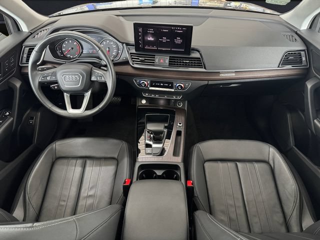 Used 2023 Audi Q5 2.0T Premium w/ Convenience Package AWD/4WD image 10
