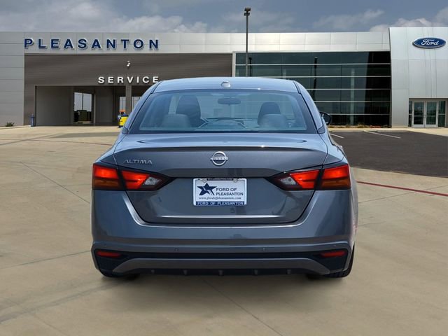 Used 2025 Nissan Altima 2.5 SV FWD image 4