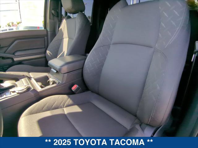 Used 2025 Toyota Tacoma SR5 AWD/4WD image 20