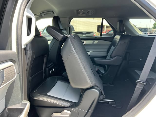 Certified 2023 Ford Explorer XLT w/ Equipment Group 202A AWD/4WD image 38