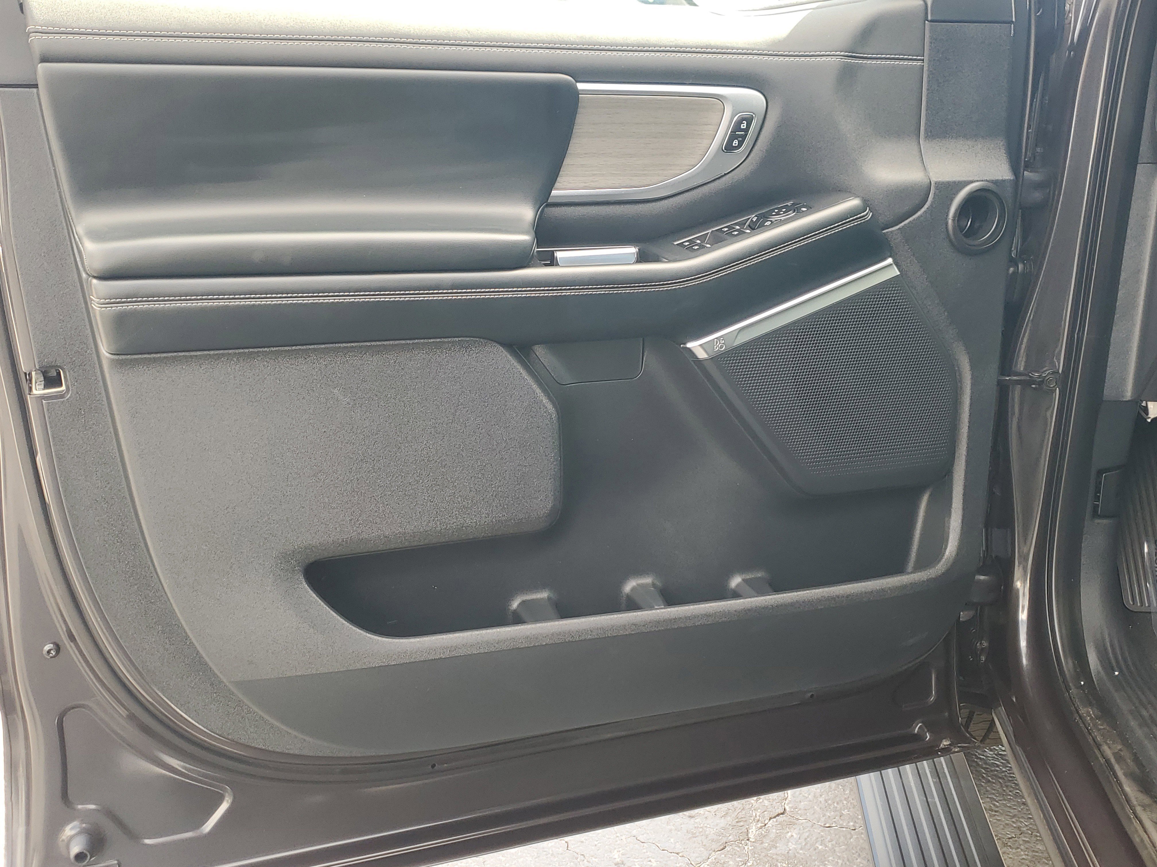 Certified 2025 Ford Expedition Max Platinum image 20