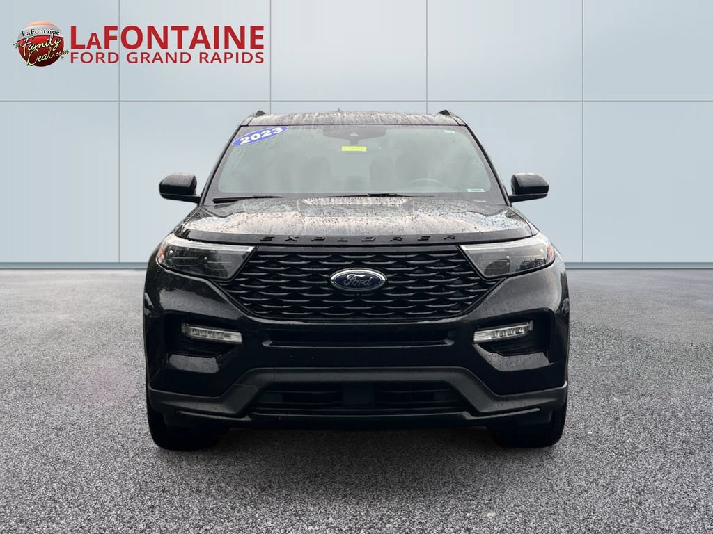 Certified 2023 Ford Explorer ST-Line w/ Class IV Trailer Tow Package AWD/4WD image 2