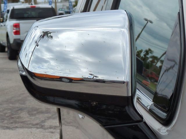 Used 2021 Chevrolet Tahoe Premier AWD/4WD image 12