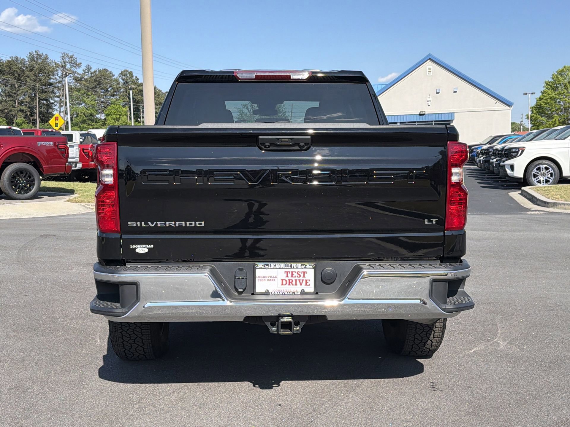 Used 2024 Chevrolet Silverado 1500 LT image 3