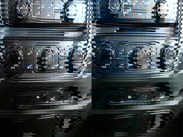 Used 2018 Chevrolet Silverado 1500 LT w/ All Star Edition image 20