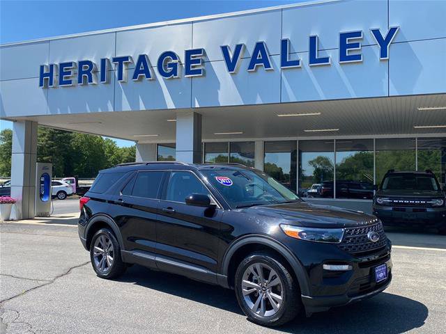 Certified 2023 Ford Explorer XLT w/ Equipment Group 202A AWD/4WD image 1