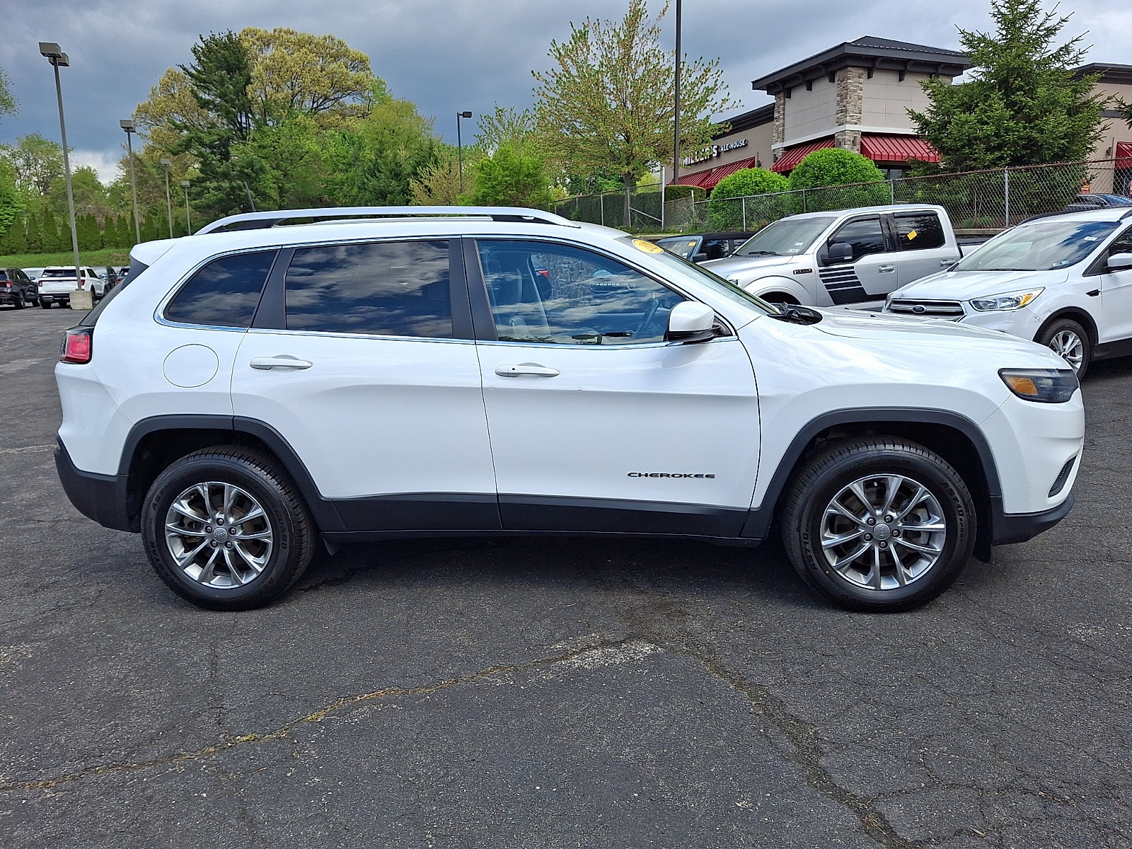 Used 2021 Jeep Cherokee Latitude Lux image 7