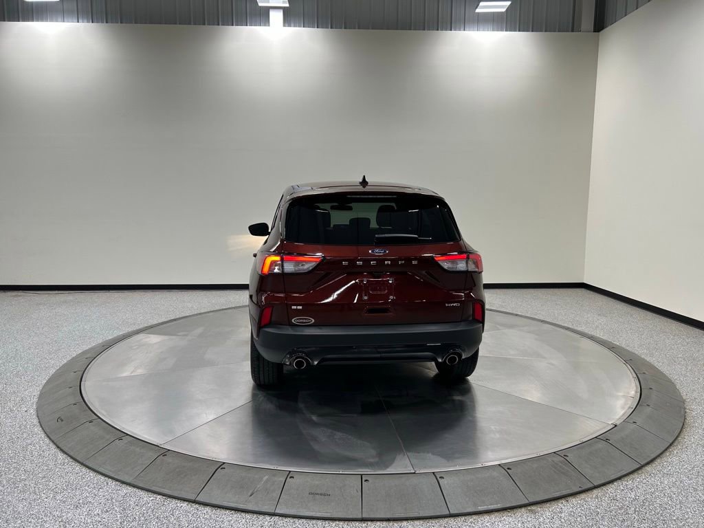 Certified 2021 Ford Escape SE w/ SE Sport Appearance Package AWD/4WD image 8