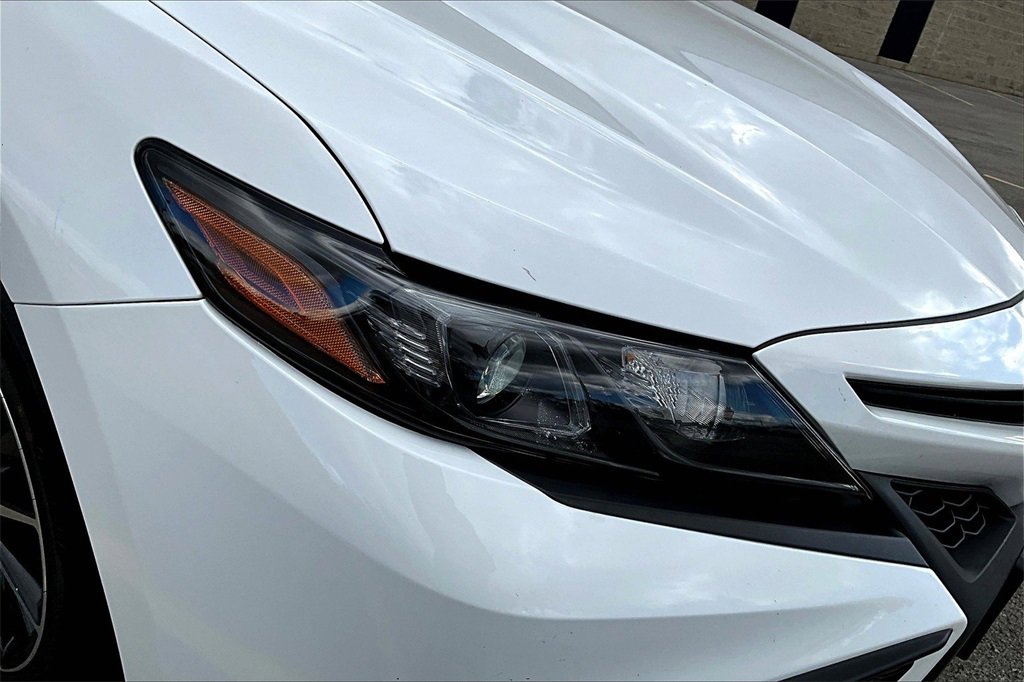 Used 2024 Toyota Camry SE image 27
