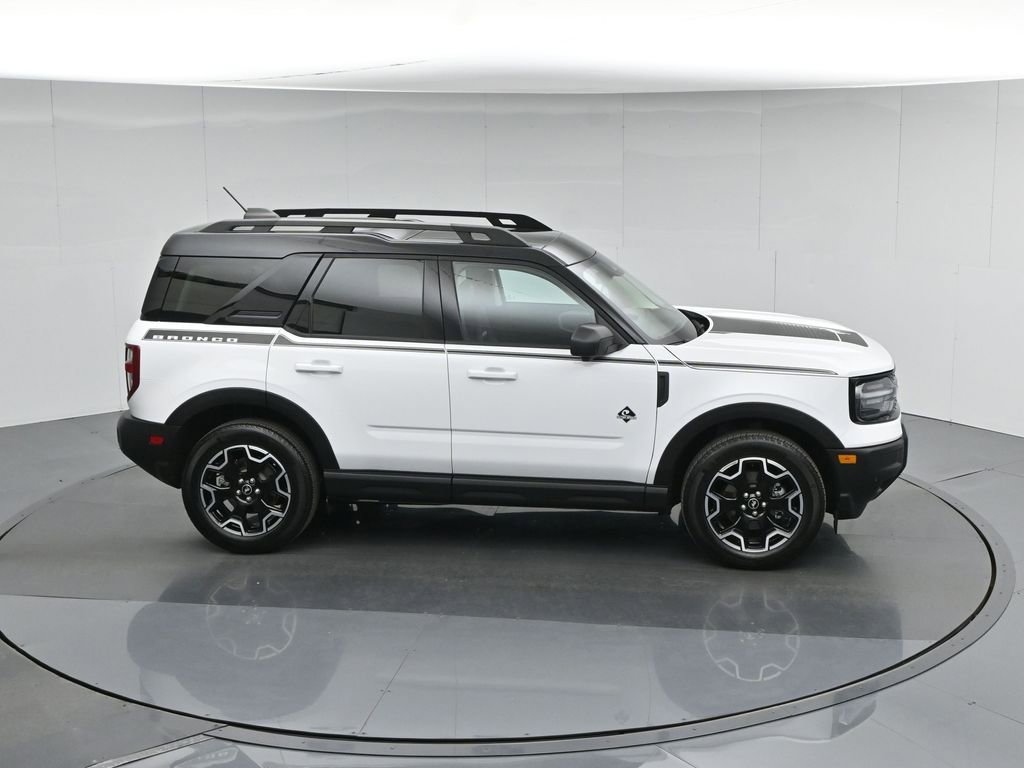 Certified 2025 Ford Bronco Sport Outer Banks w/ Outer Banks Tech Package+ AWD/4WD image 56