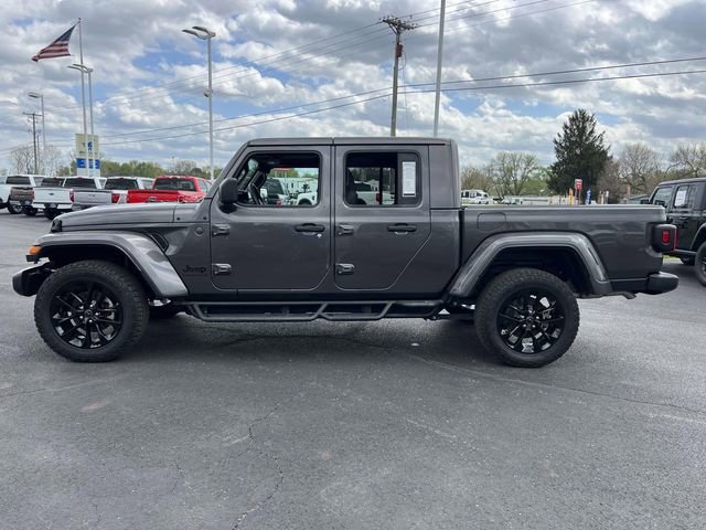 Used 2025 Jeep Gladiator Sport AWD/4WD image 7