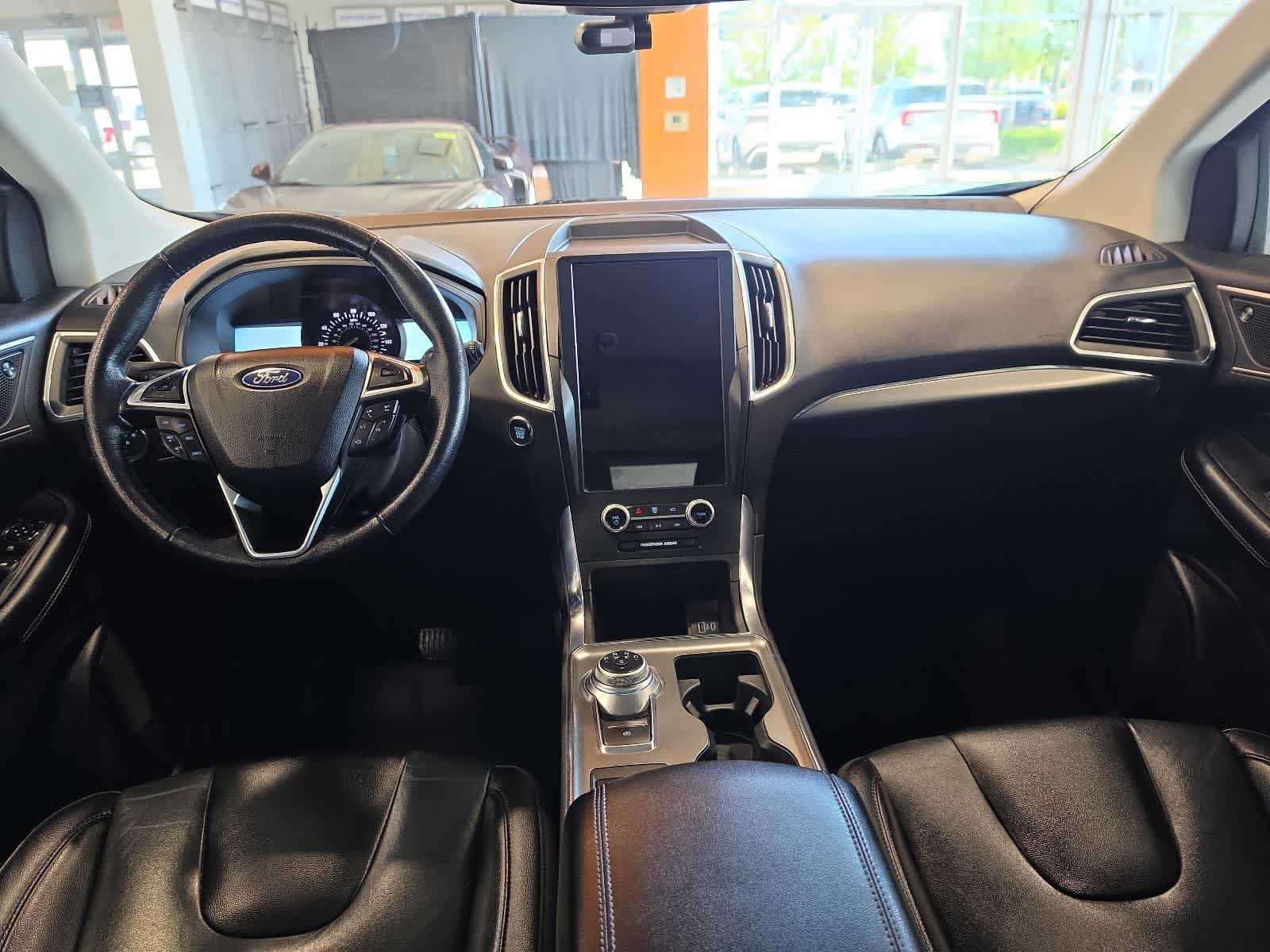 Certified 2022 Ford Edge Titanium AWD/4WD image 28
