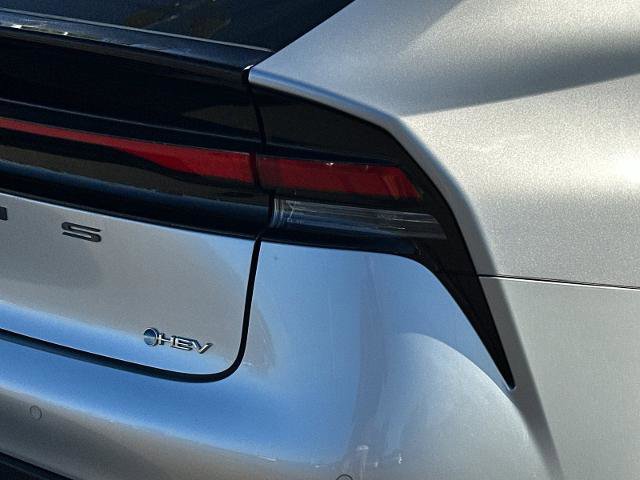 Used 2024 Toyota Prius LE image 25