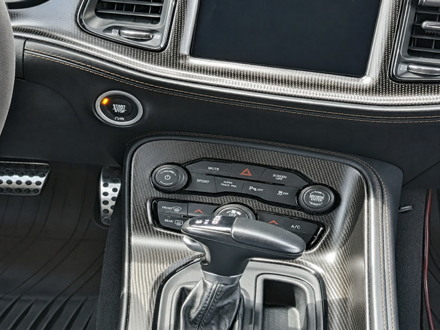 Used 2020 Dodge Challenger R/T RWD image 10