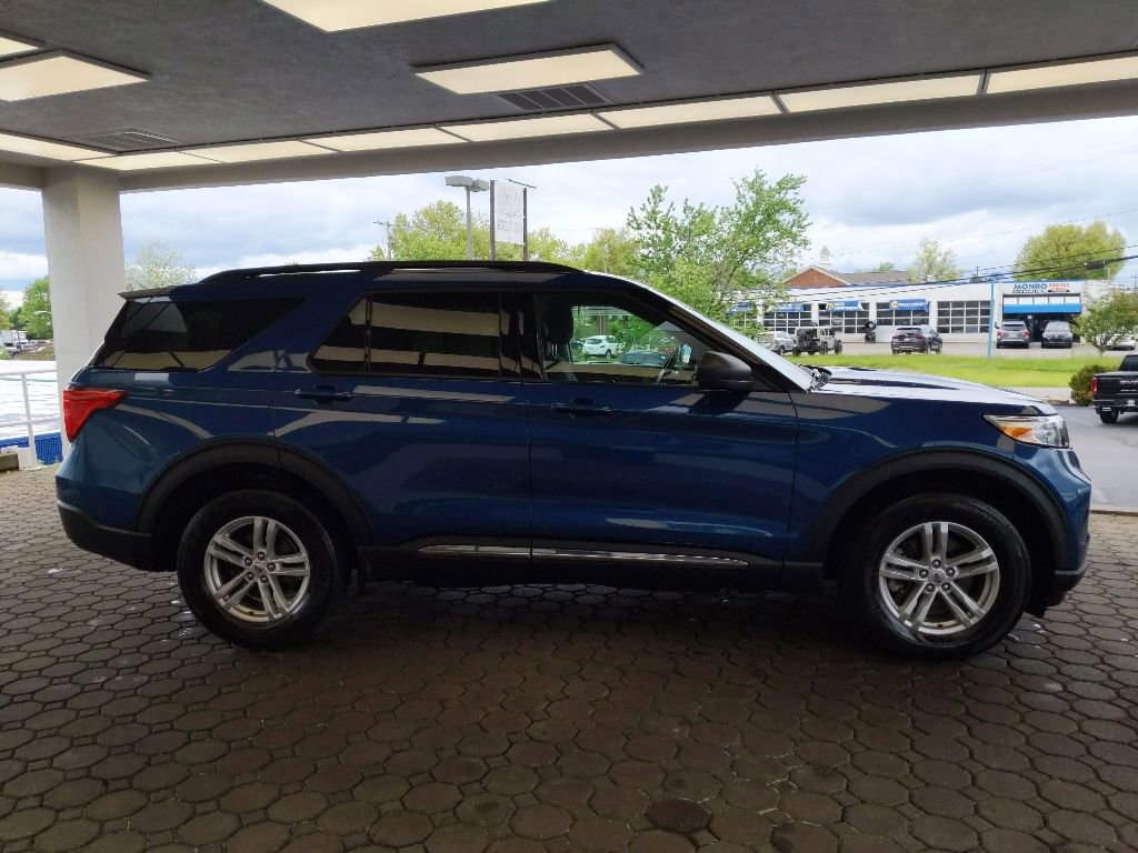 Certified 2023 Ford Explorer XLT AWD/4WD image 5