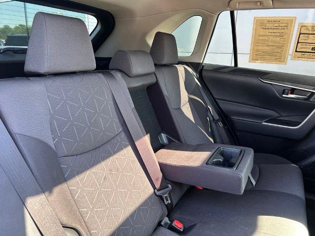 Used 2021 Toyota RAV4 XLE w/ Convenience Package FWD image 26