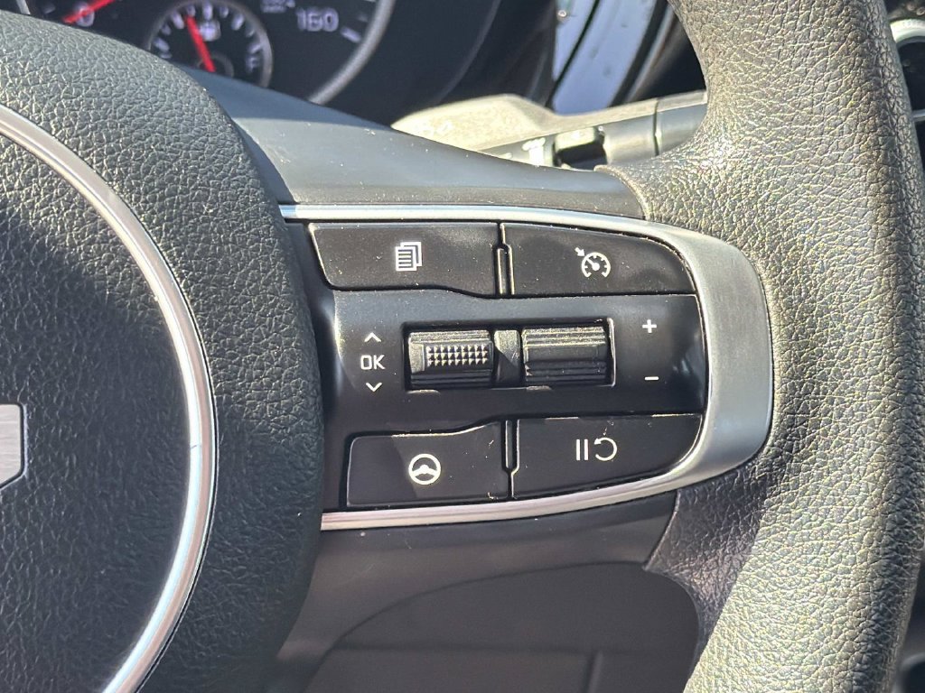 Used 2022 Kia K5 LXS FWD image 11