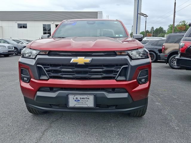 Used 2023 Chevrolet Colorado LT w/ LT Convenience Package II AWD/4WD image 2