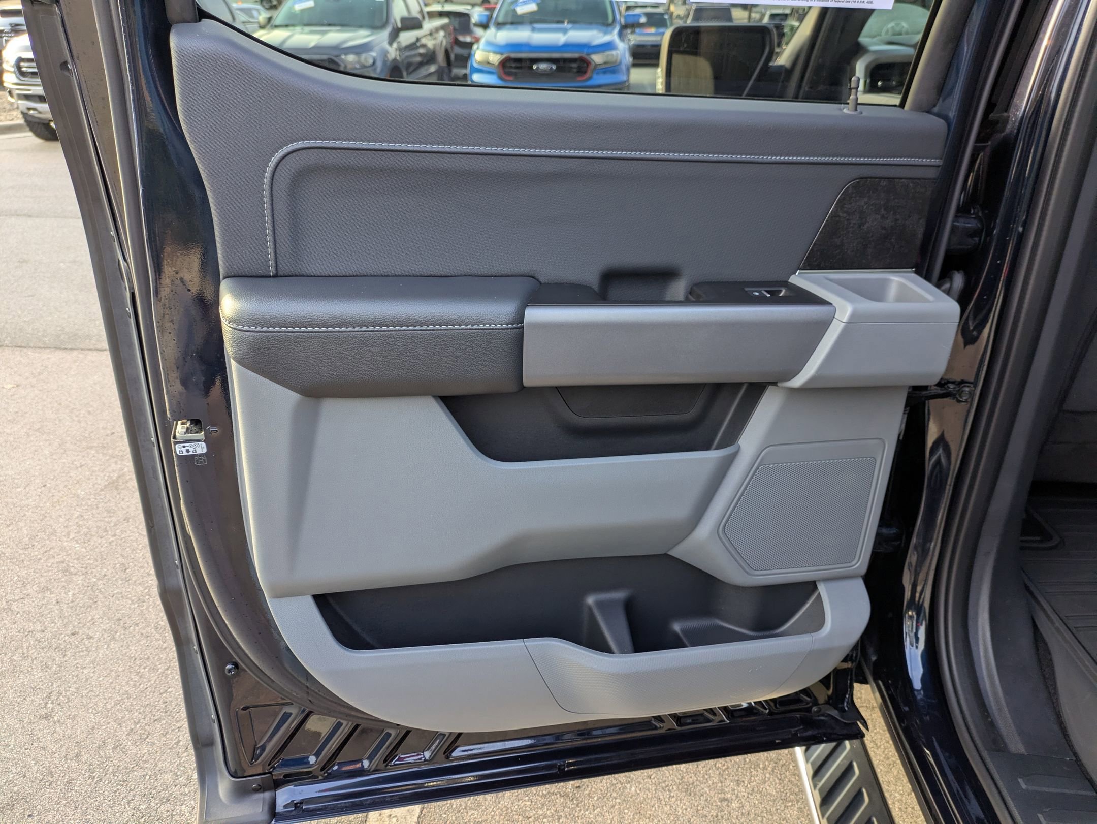 Certified 2022 Ford F150 XLT w/ Equipment Group 302A High image 32