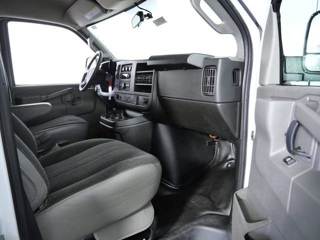 Used 2024 Chevrolet Express 2500 w/ Driver Convenience Package image 10