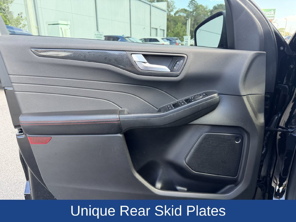 Certified 2023 Ford Escape ST-Line w/ Tech Pack #1 FWD image 11