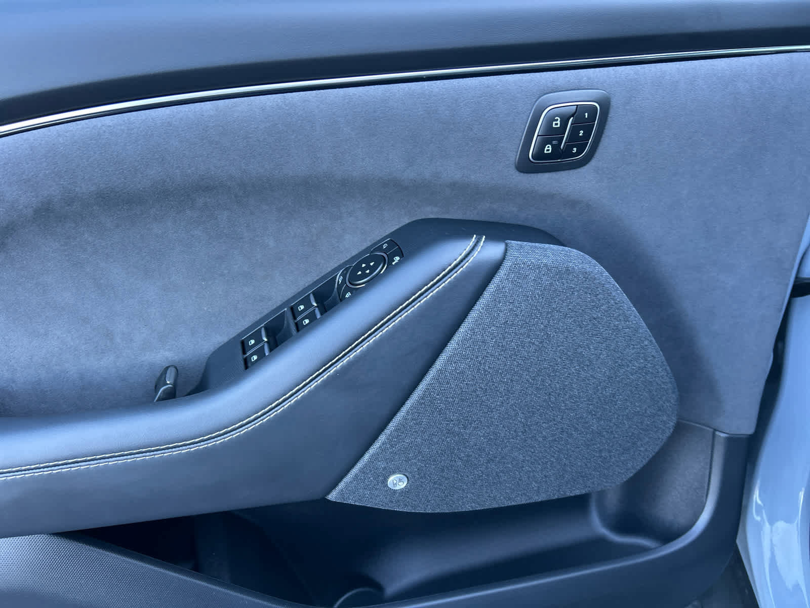 Certified 2025 Ford Mustang Mach-E GT image 24