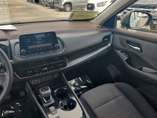 Used 2023 Nissan Rogue SV FWD image 14