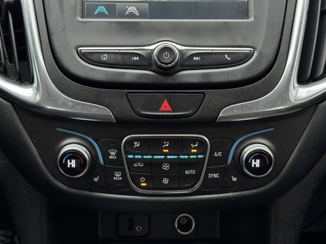 Used 2018 Chevrolet Equinox LT image 16