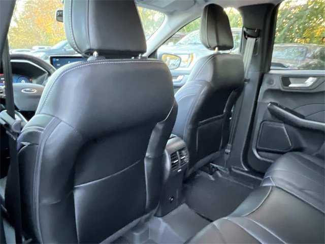 Certified 2025 Ford Escape Platinum w/ Premium Technology Package image 18