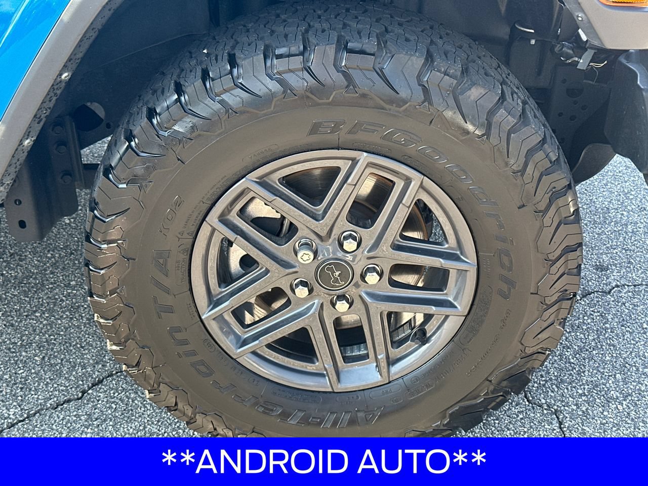 Used 2024 Jeep Gladiator Sport AWD/4WD image 14