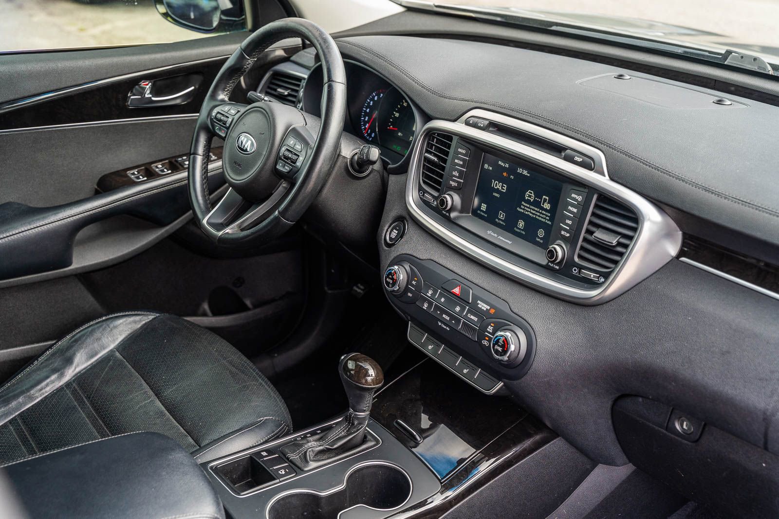 Used 2017 Kia Sorento EX FWD image 12
