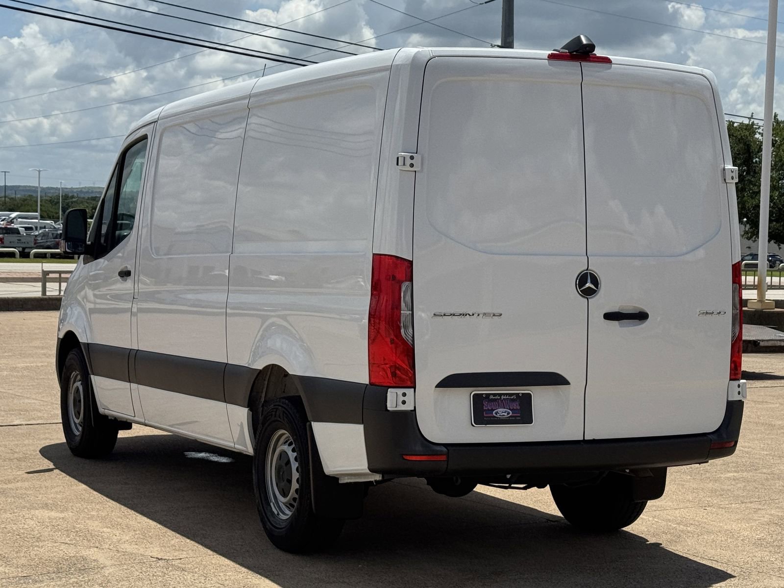 Used 2025 Mercedes-Benz Sprinter 2500 image 6