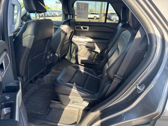 Certified 2021 Ford Explorer XLT w/ Equipment Group 202A AWD/4WD image 15