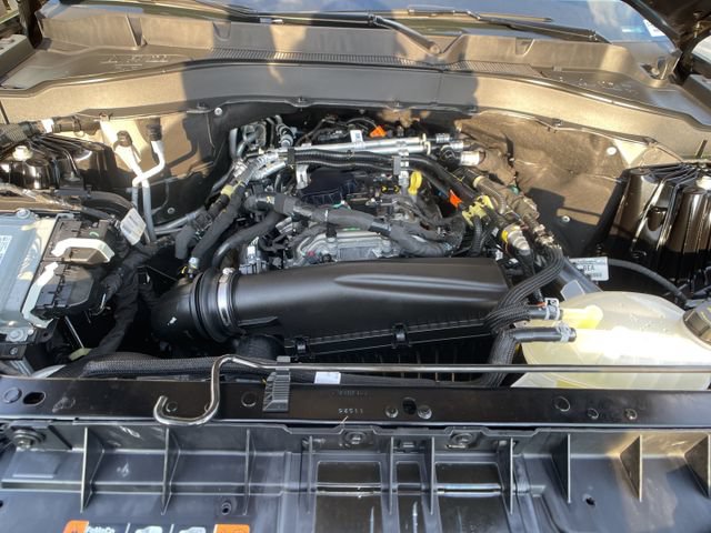 Certified 2025 Ford Explorer Active w/ Active Comfort Package AWD/4WD image 10