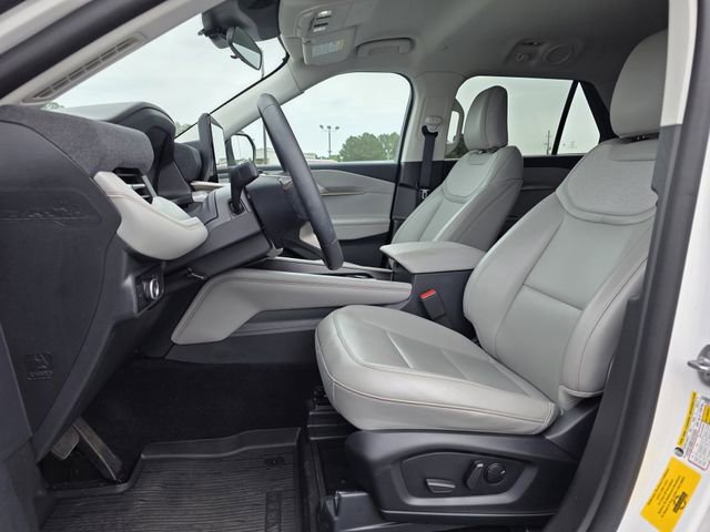 Certified 2025 Ford Explorer Active w/ Active Comfort Package RWD image 13