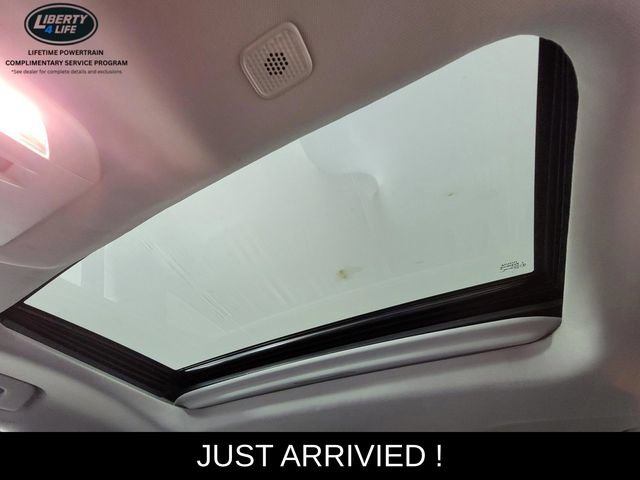 Used 2025 Toyota Highlander XLE AWD/4WD image 34