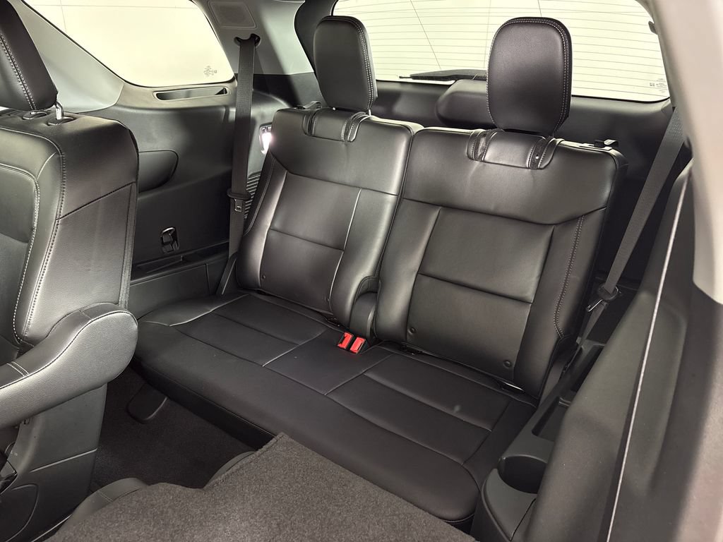 Certified 2023 Ford Explorer Limited w/ Limited Technology Package RWD image 33