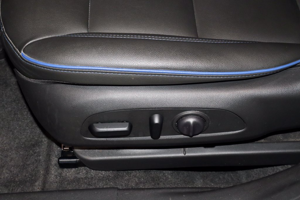 Used 2025 Buick Envista Sport Touring w/ Convenience I Package FWD image 24