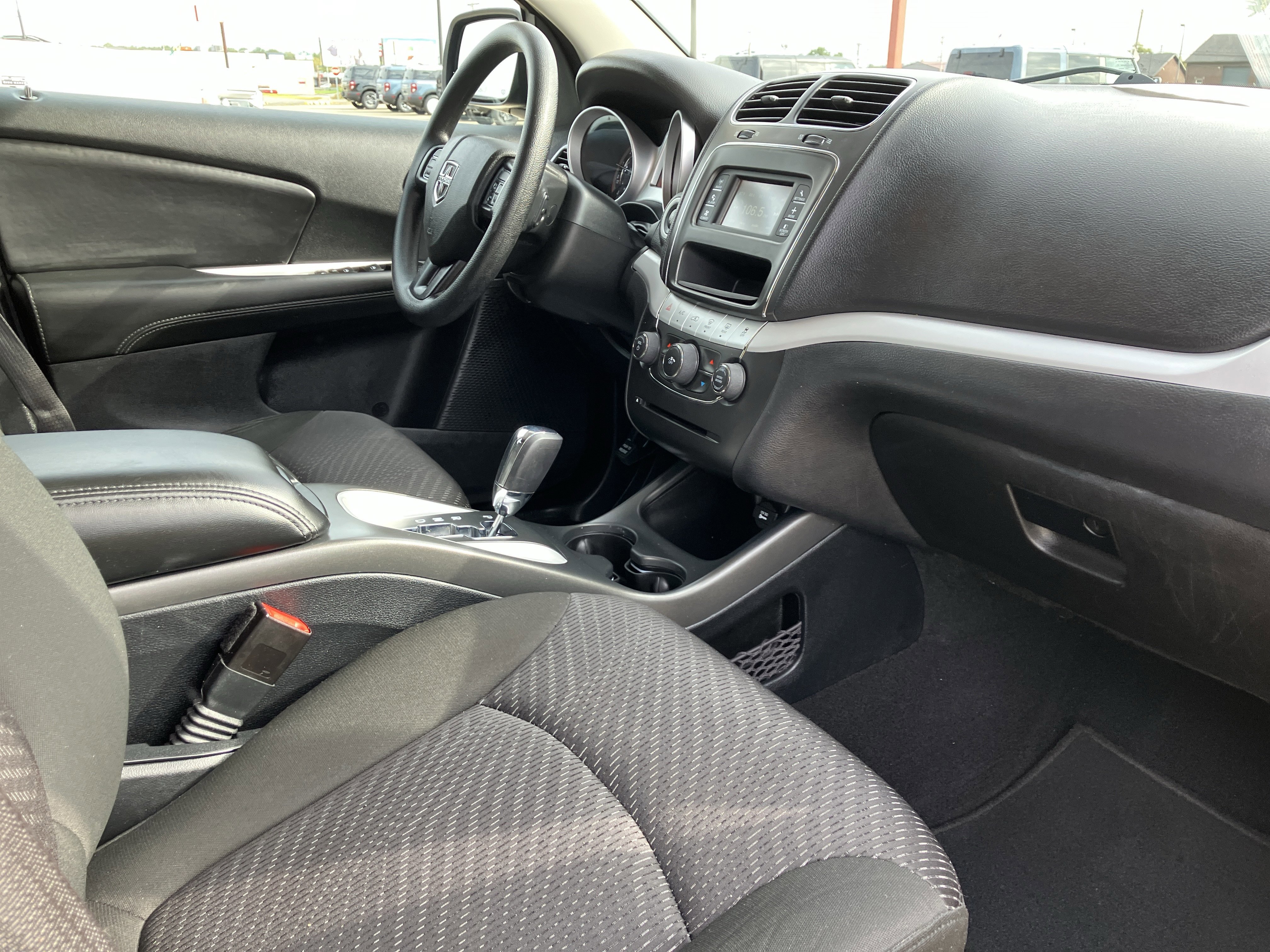 Used 2020 Dodge Journey SE image 19