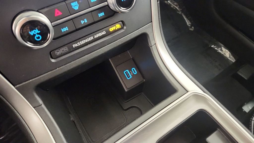 Certified 2024 Ford Edge SEL w/ Convenience Package image 18