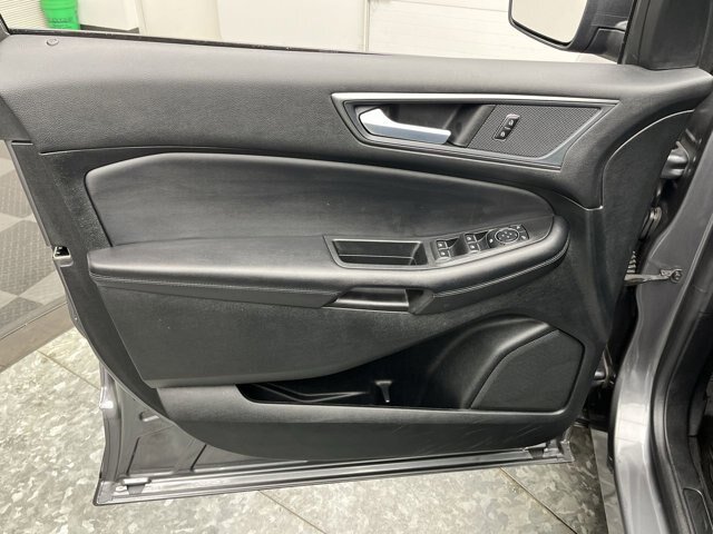 Certified 2024 Ford Edge SE w/ Cargo Accessory Package AWD/4WD image 7