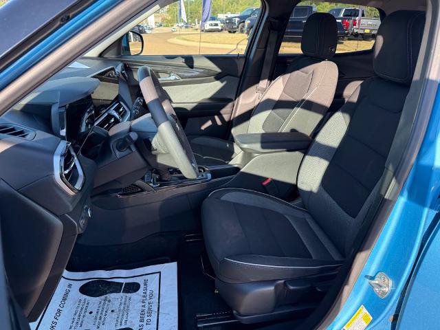 Used 2025 Chevrolet TrailBlazer LT AWD/4WD image 21