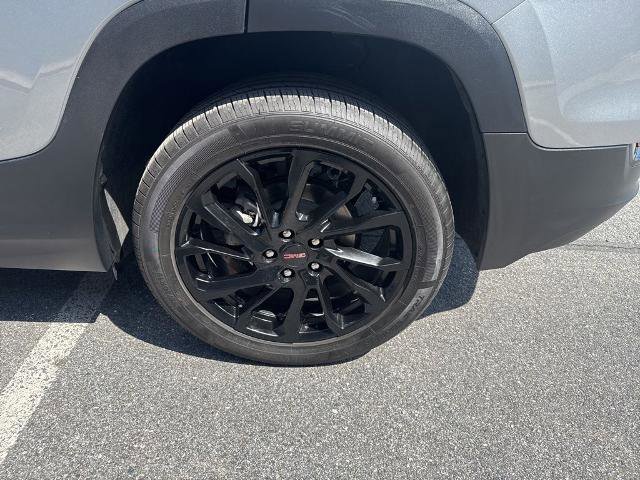 Used 2024 GMC Terrain SLE w/ Elevation Edition AWD/4WD image 25