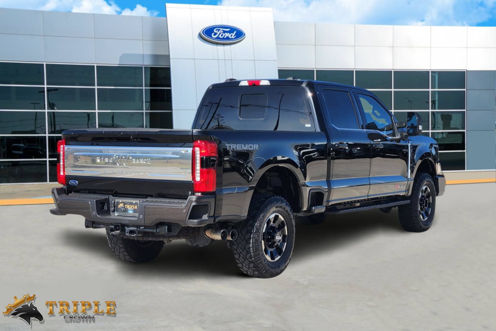 Certified 2025 Ford F250 King Ranch w/ Tremor Off-Road Package AWD/4WD image 5